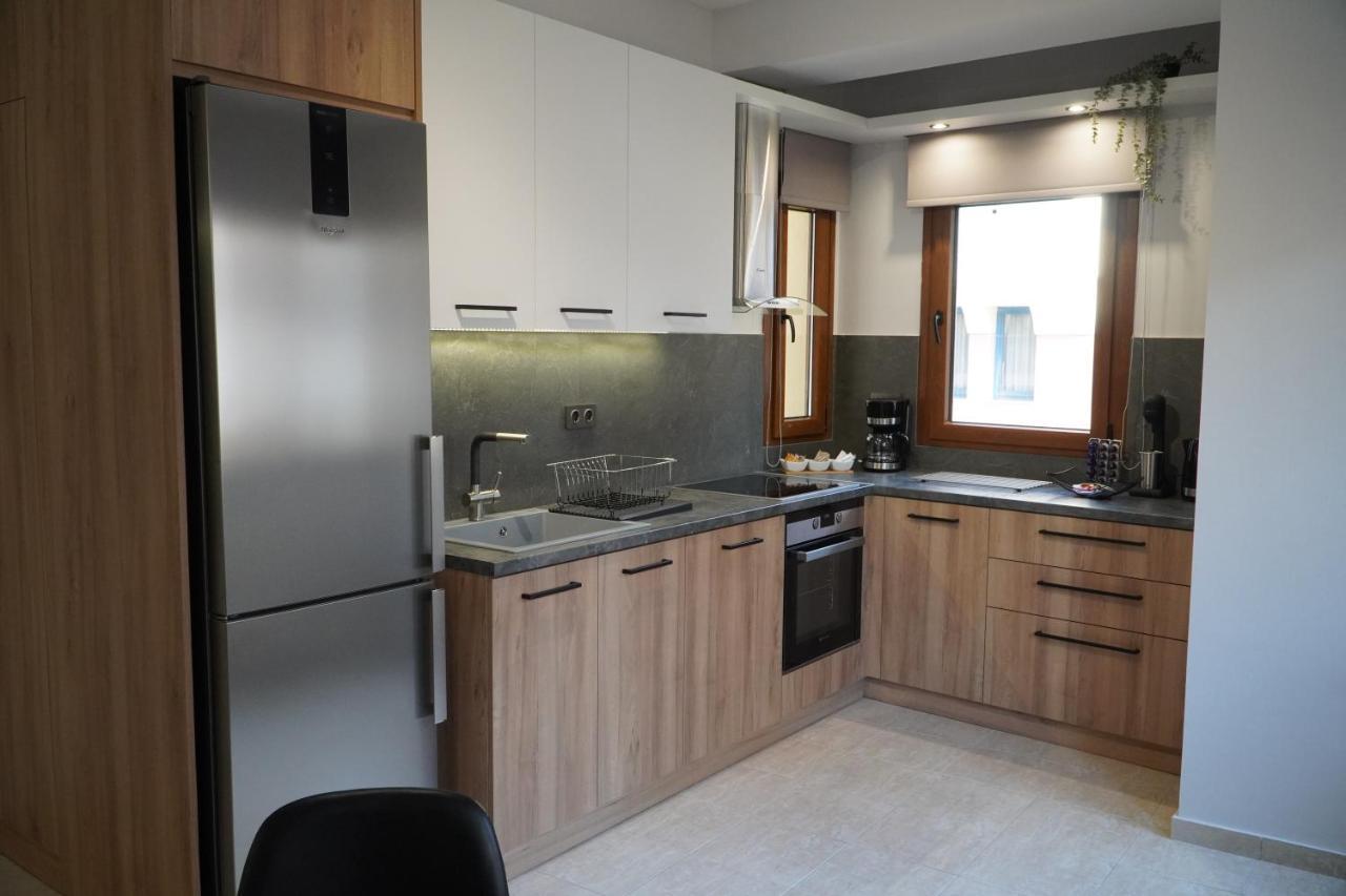 Modern Apartment In Οld Τown Tesalonika Bagian luar foto